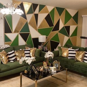 Meet your Posher, Ebony